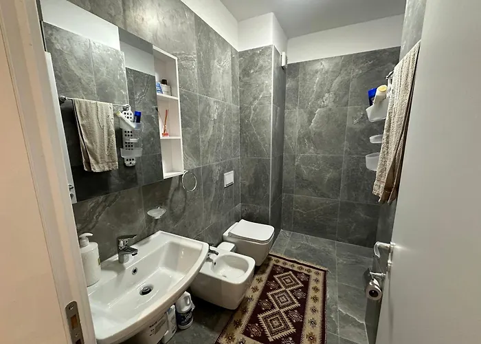 Regency Univers Near Mother Teresa Airport & 10 Min From Centre Apartment Tirana